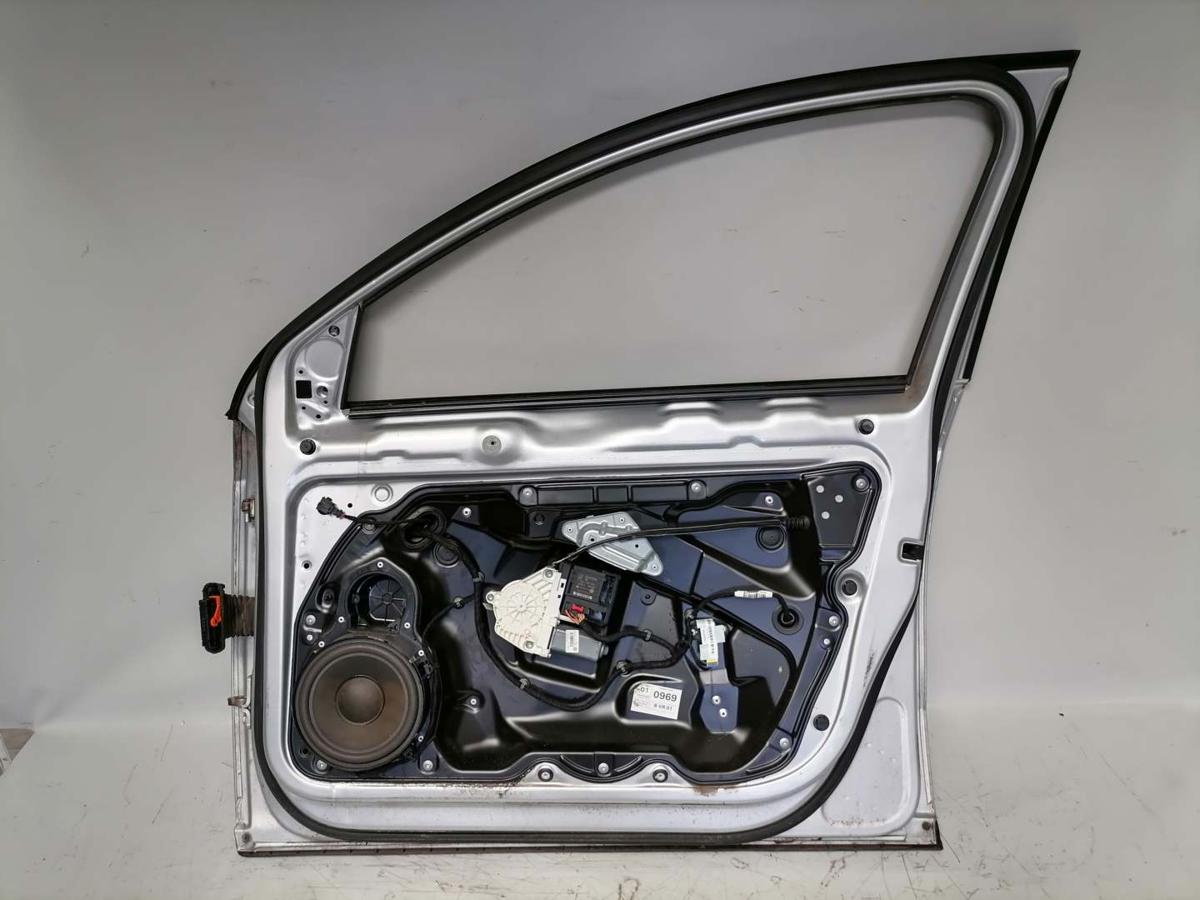 VW Passat 3C original Tür vorn rechts LA7W Reflexsilber Bj.2008
